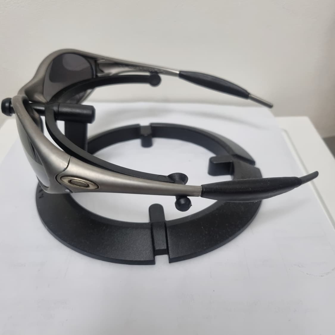 오클리 아이자켓 1.0 fmj 티타늄 그레이 상품이미지5