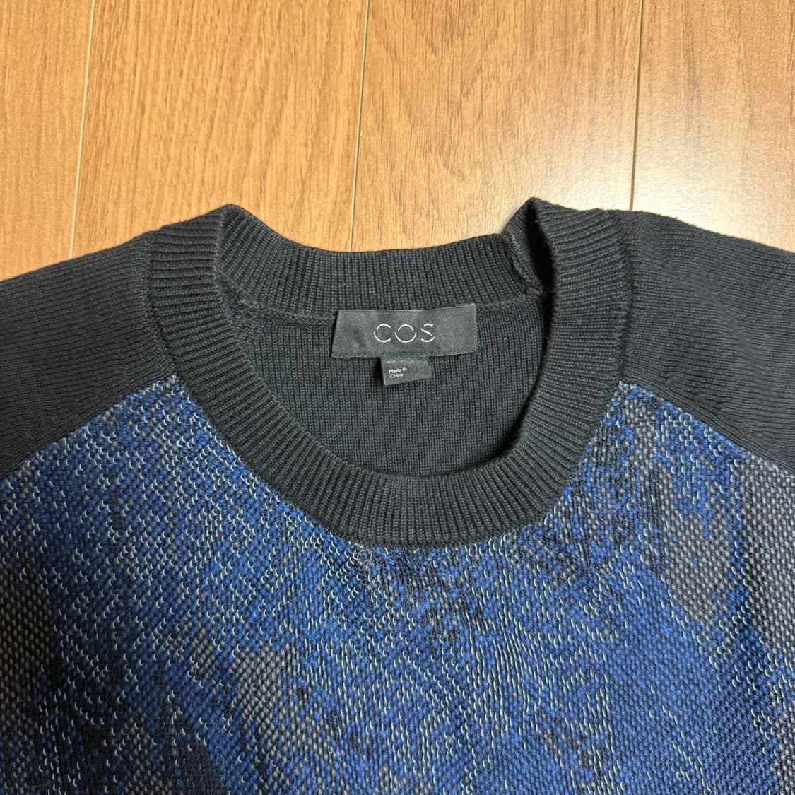 COS 모자이크 패턴 니트 스웨터 s사이즈 상품이미지3