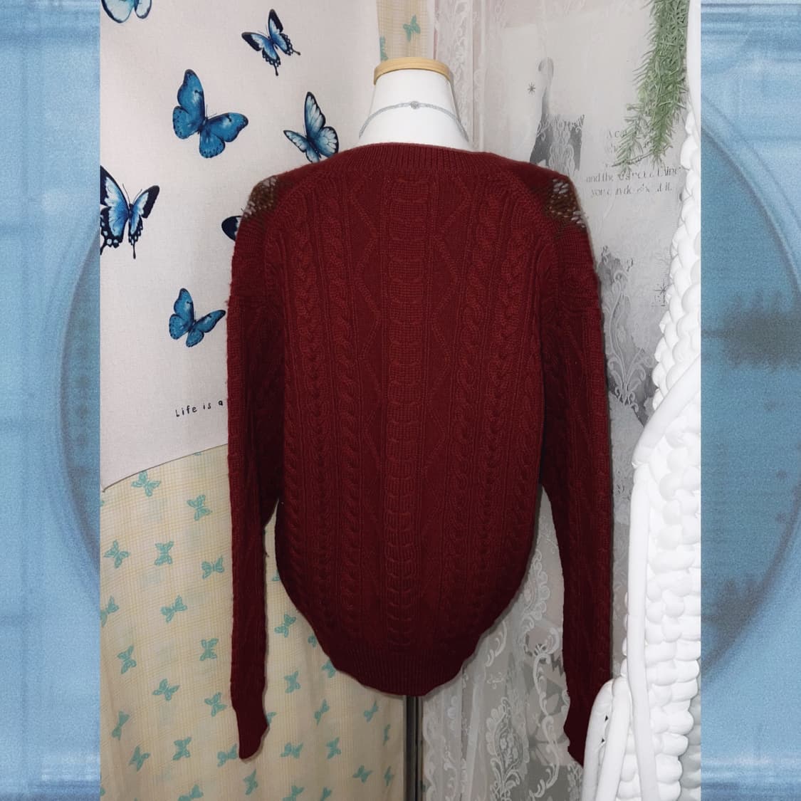 레드 꽈배기 브이넥 오버핏 니트 상품이미지5