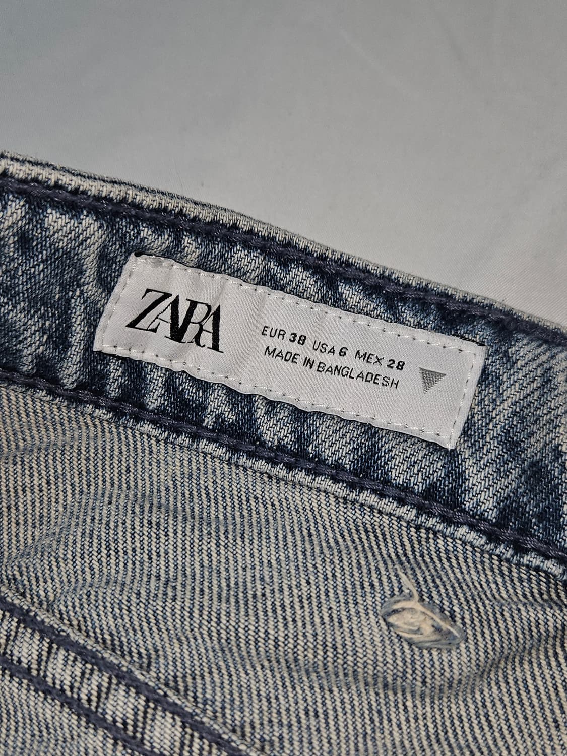 자라 ZARA 카고 데님팬츠 카고포켓 멀티 파우치 여성 28 상품이미지4