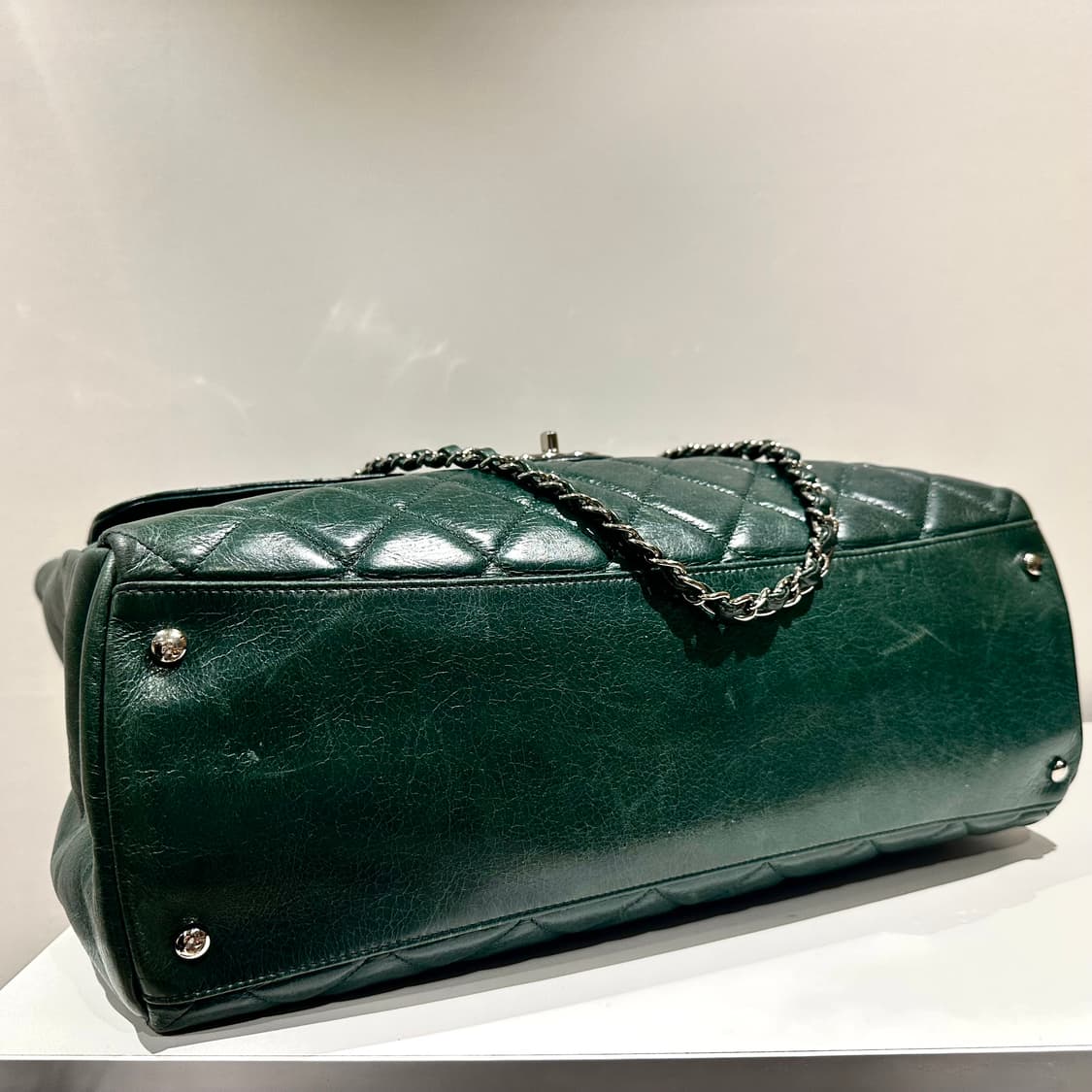 샤넬 퀼티드 딜리버리 라지백 상품이미지7