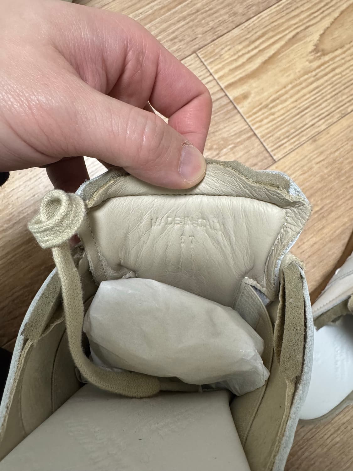 [37] 메종마르지엘라 독일군 컷아웃 뮬 스니커즈 화이트 상품이미지6