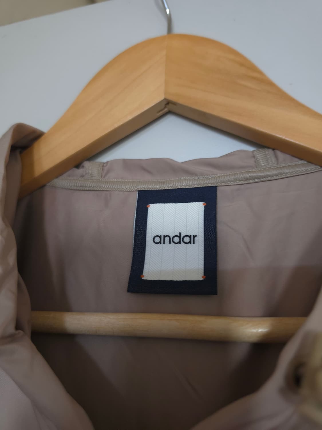 안다르 후드 바람막이 자켓 상품이미지3