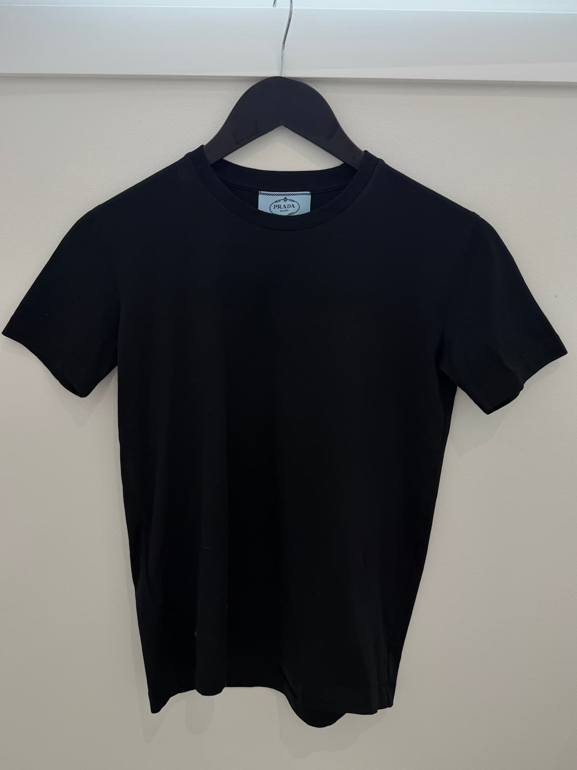 프라다 블랙 반팔티 상품이미지1