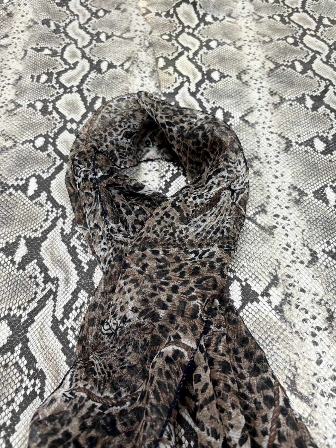 “Vintage” Leopard Scarf 상품이미지6