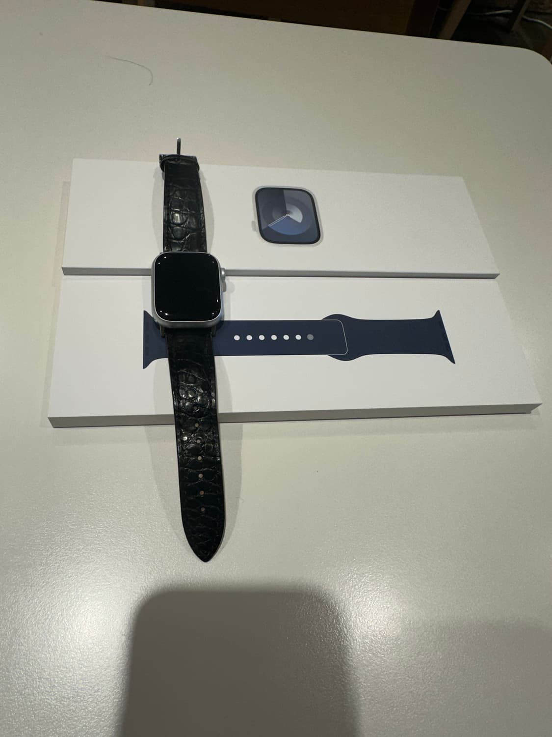[급쳐]애플워치9 41mm gps 와이파이  실버+ 블랙 가죽 스트랩 상품이미지3