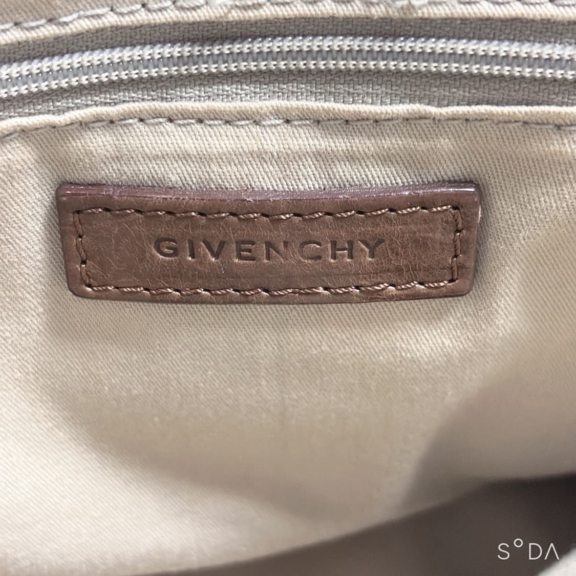 지방시 브라운 가죽 토트겸 숄더백 상품이미지8