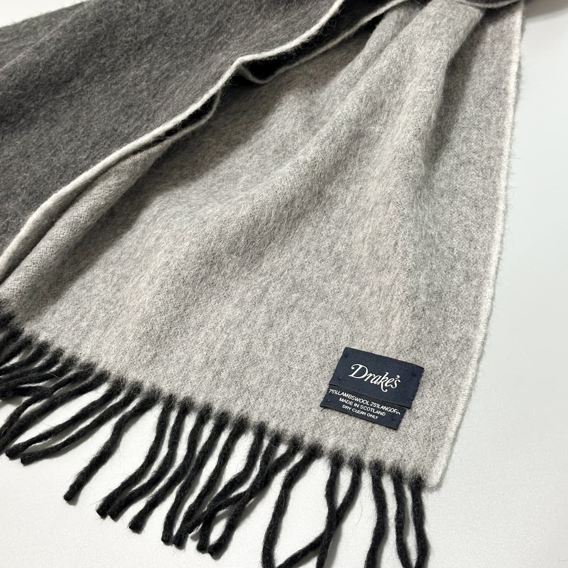 [Drakes] 드레익스 더블페이스 머플러(그레이&차콜) 상품이미지4