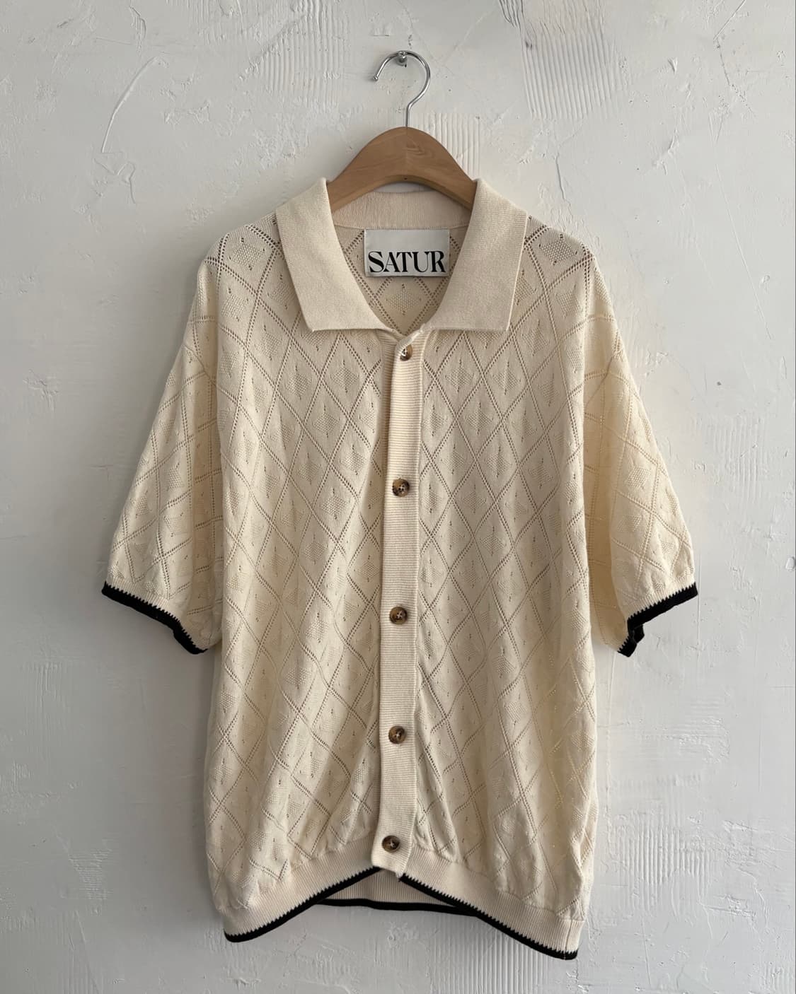 Satur 세터 아이보리 펀칭 반팔 가디건 상품이미지1