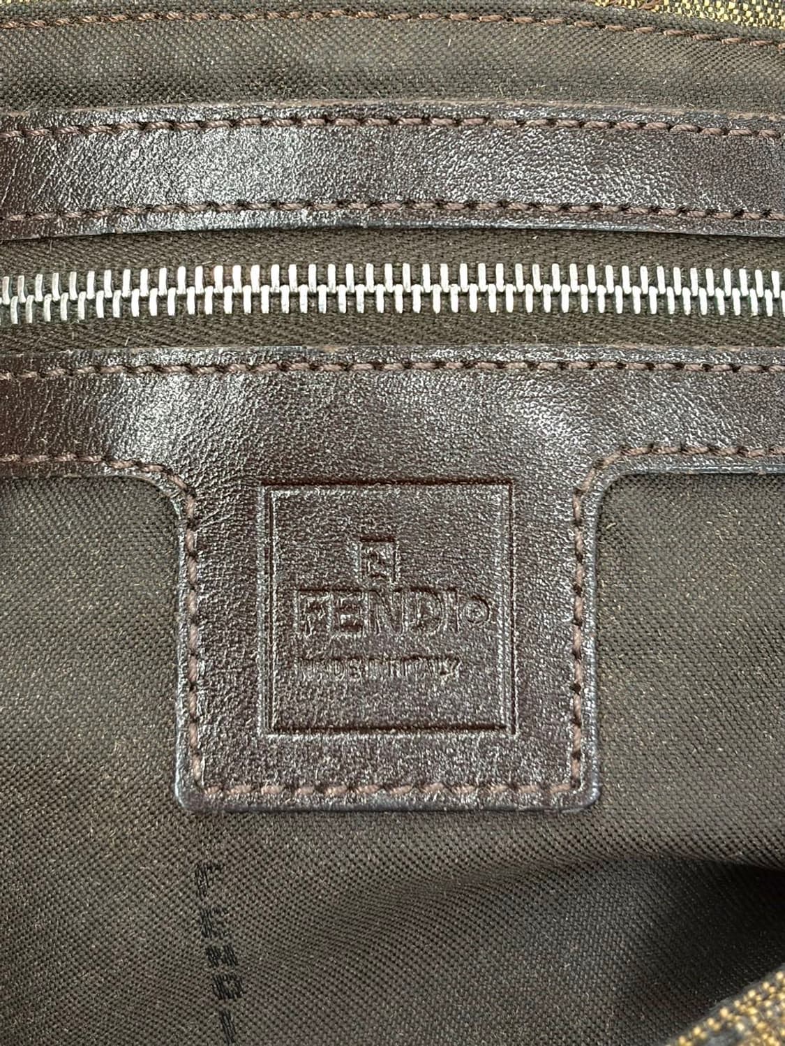 펜디 브라운 주카 미니 바케트 숄더백  상품이미지7