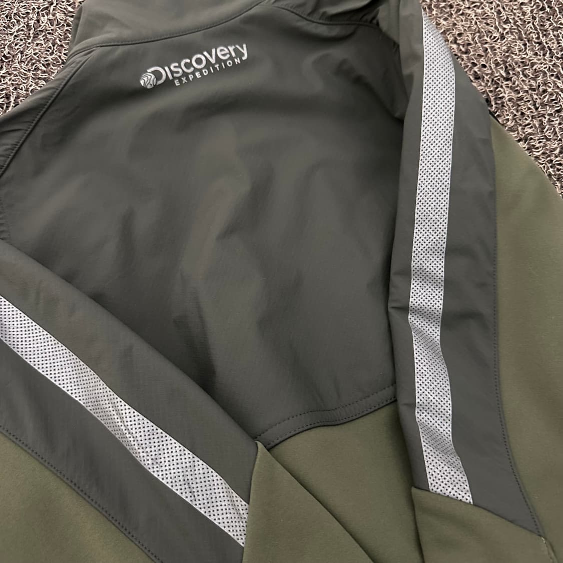 디스커버리 기모 집업 카키 100(L) 상품이미지6