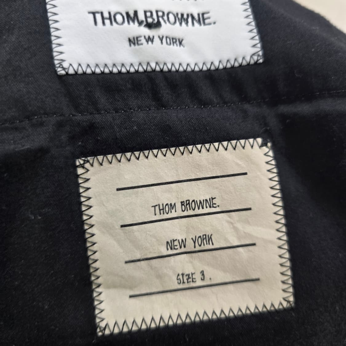 톰브라운 로우 라이즈 팬츠 바지 3사이즈 판매 상품이미지5