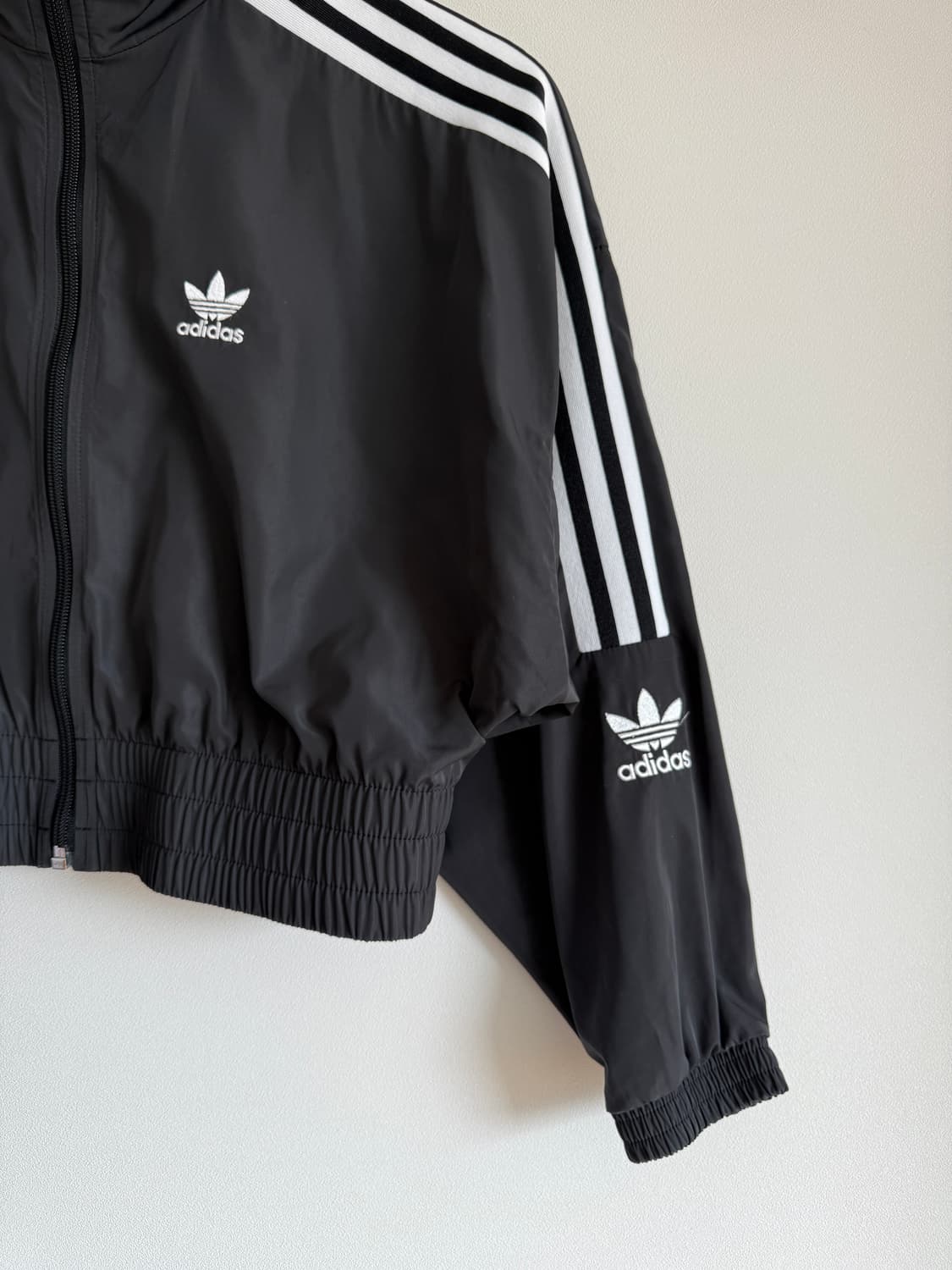 아디다스(adidas) 크롭 바람막이 윈드브레이커 상품이미지4