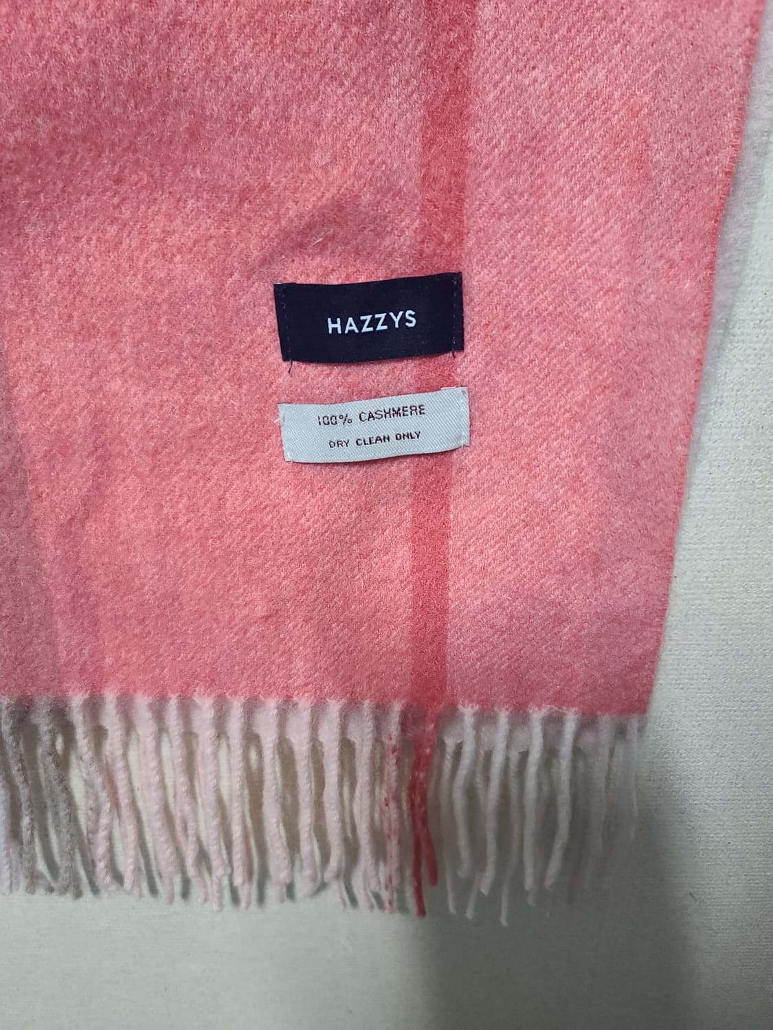 헤지스 캐시미어 100% 머플러 상품이미지3