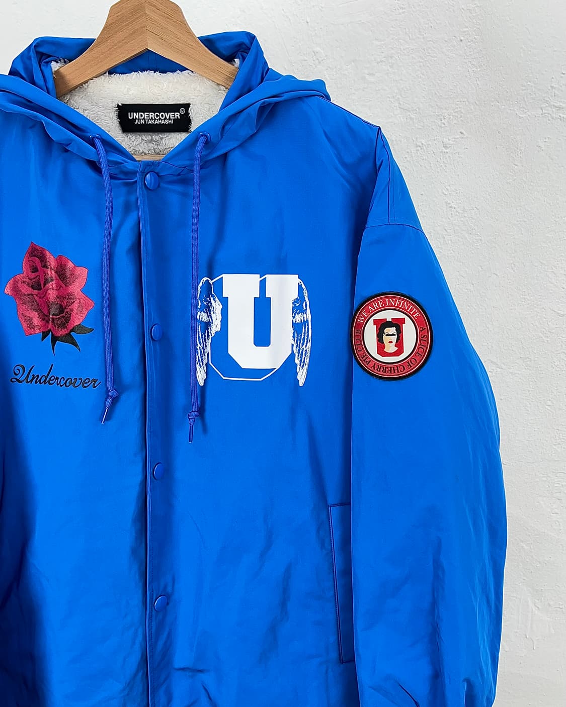 언더커버 19AW 네온 블루 로즈 프린팅 랑게 후디 레인 코트 자켓 상품이미지3