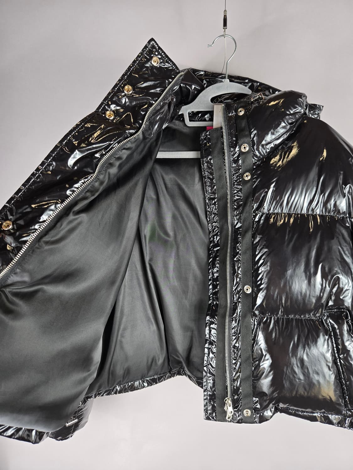 [무료배송]아워웨이브 F 글로시 후드 패딩 OURWAVE 유광 블랙 상품이미지8