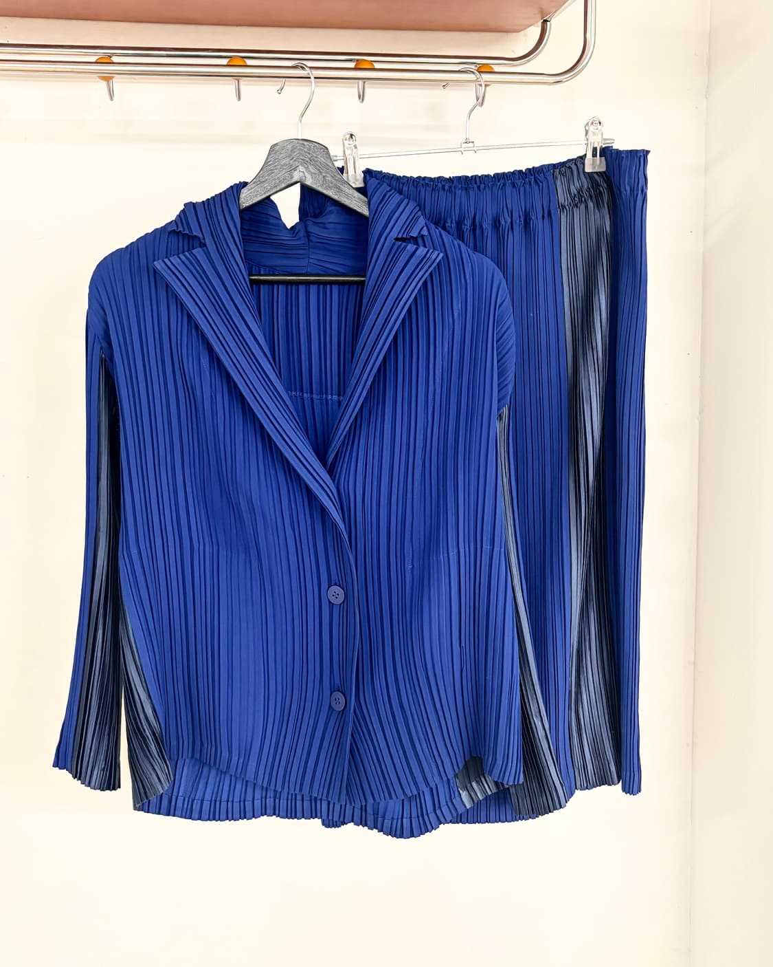 이세이 미야케 블루 플리츠 자켓 스커트 셋업 상품이미지1
