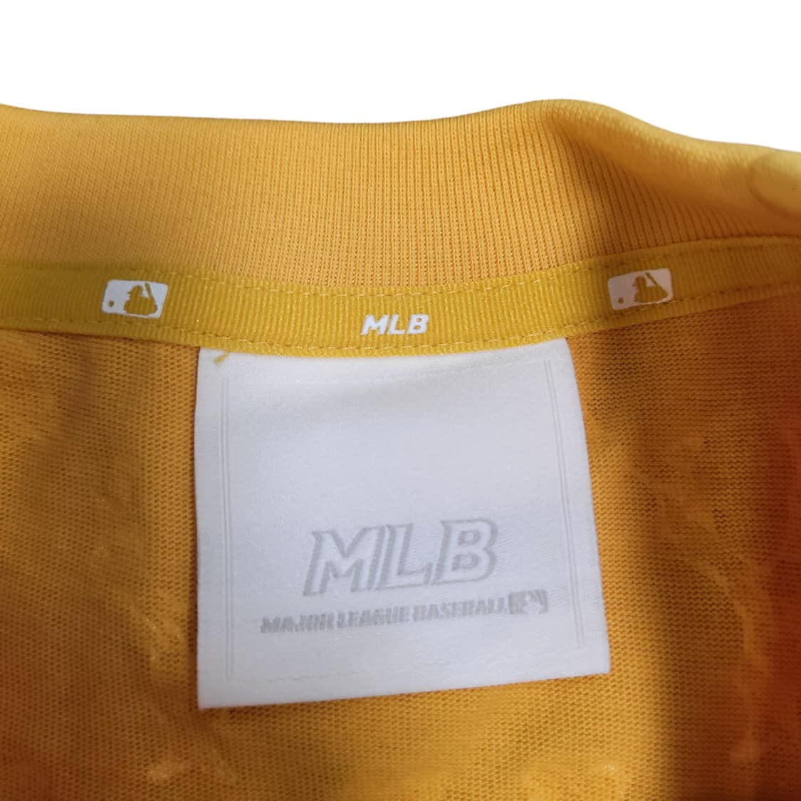 MLB 엠엘비 모노그램 포켓 머스터드 반팔 티셔츠 상품이미지2