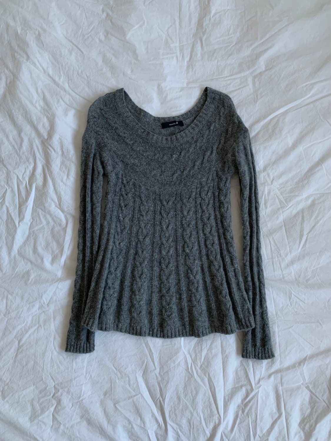 그레이 플레어 니트 상품이미지1