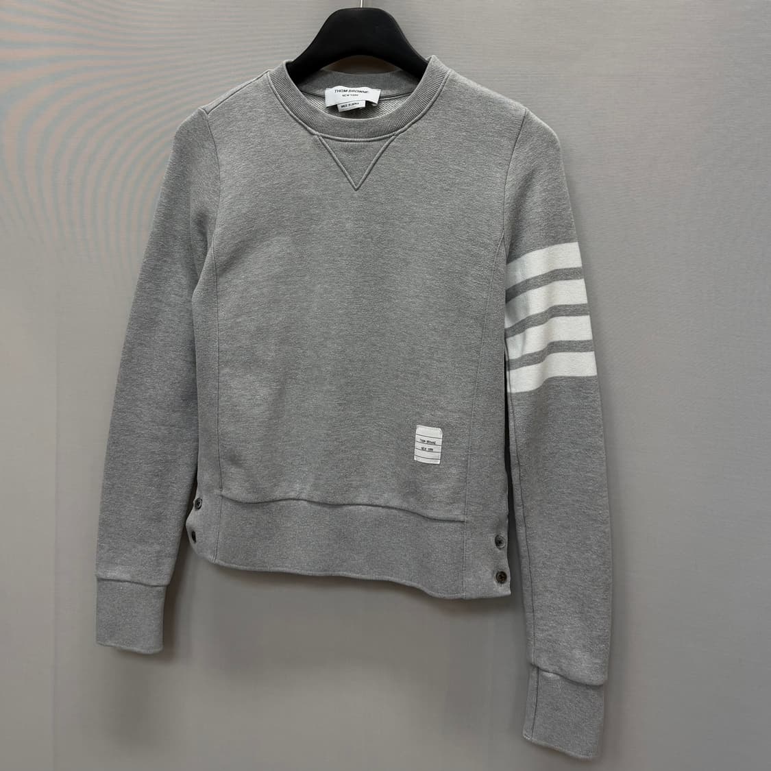 톰브라운 사선완장 맨투맨 (44)  상품이미지3