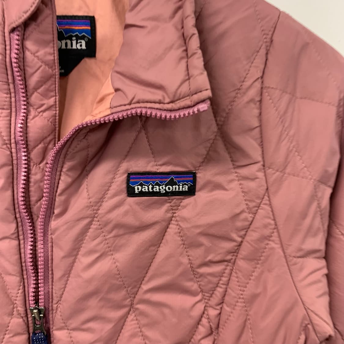 파타고니아 로즈 퀼팅 경량 패딩 상품이미지5