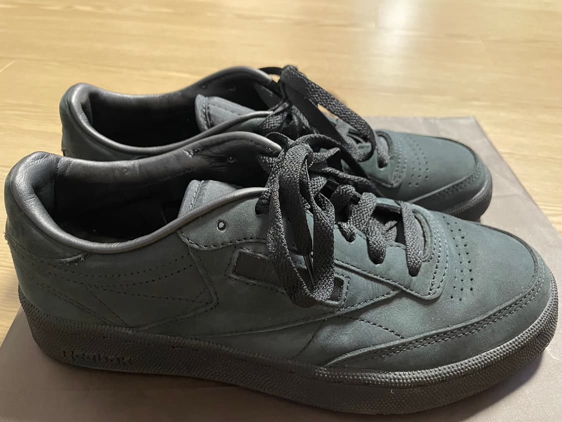 리복 x JJJ자운드 클럽씨 85 트리플 블랙 상품이미지1