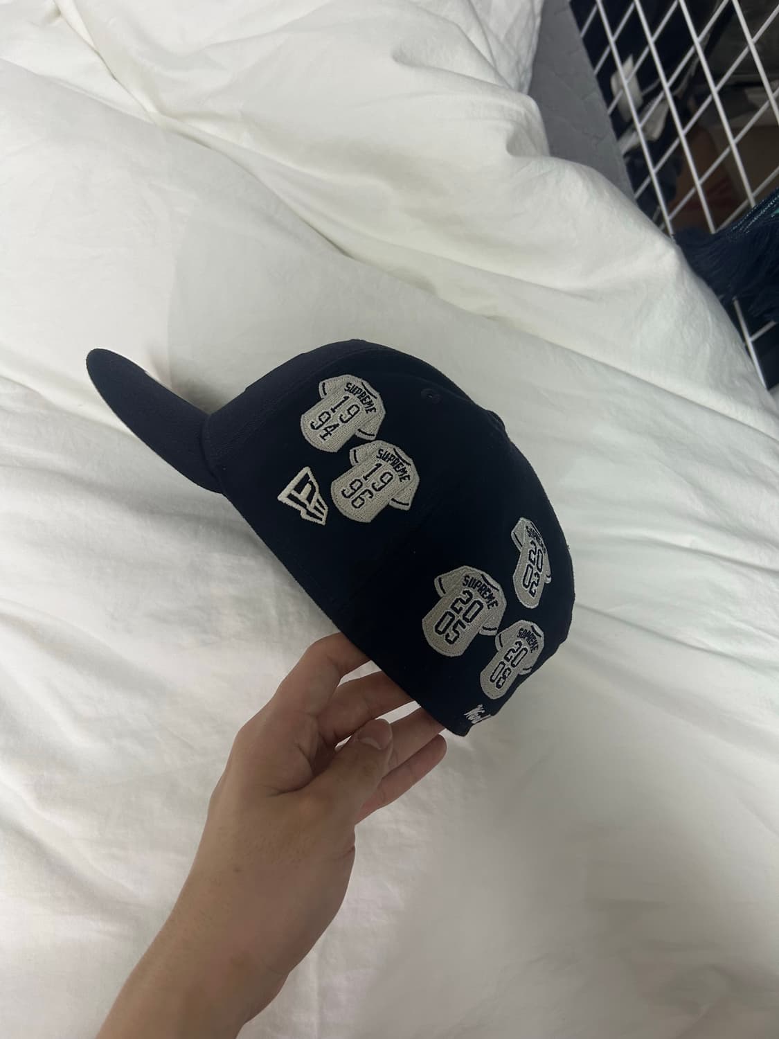 슈프림 뉴에라 모자 상품이미지3