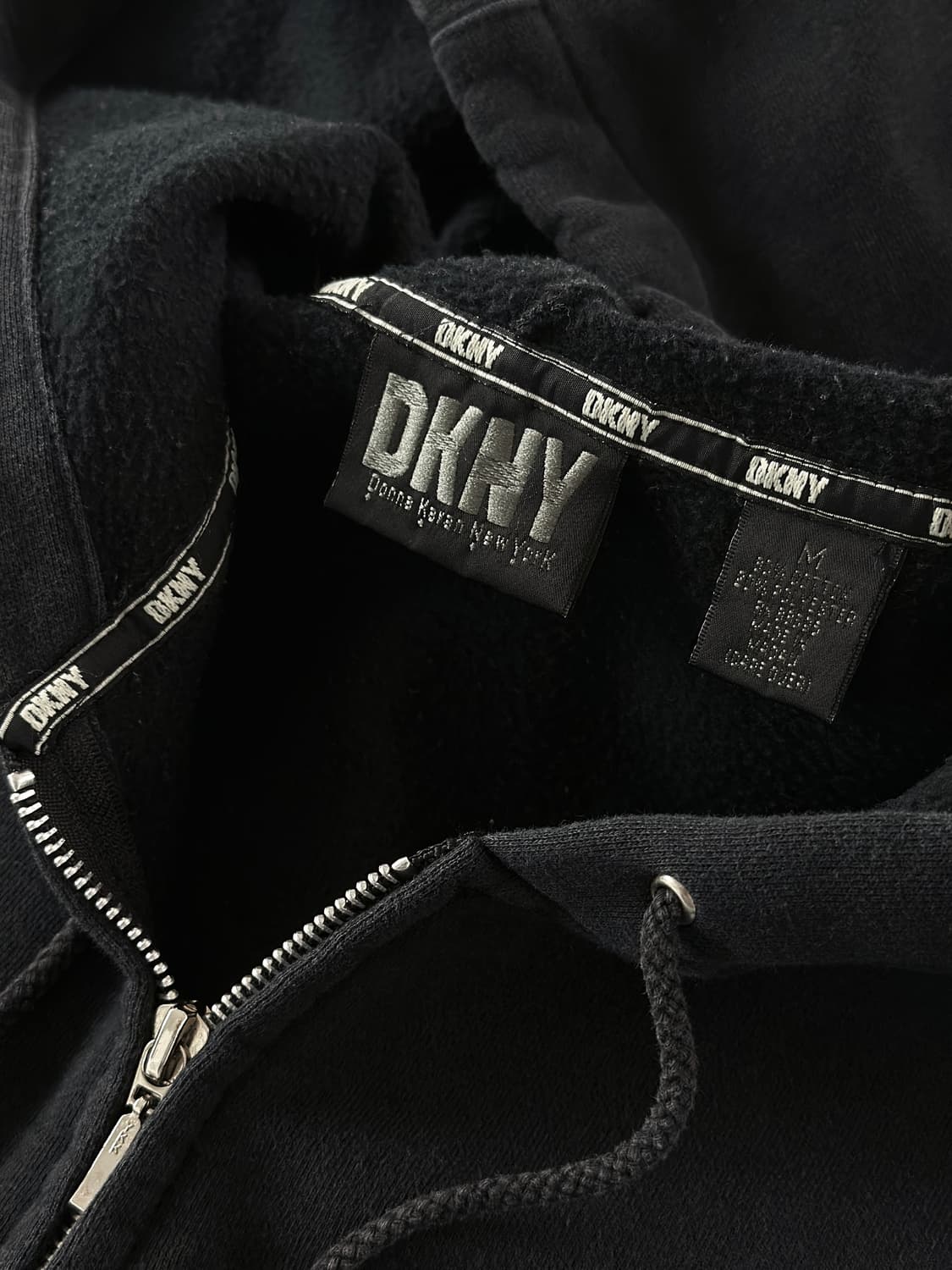 90~00s 빈티지 DKNY Athletic 페이디드 블랙 집업 후디 상품이미지7