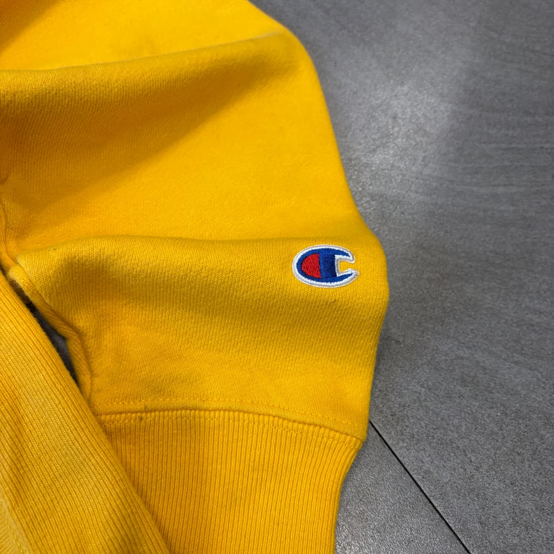 챔피온 정품 리버스위브 옐로우 스웻 셔츠 상품이미지6