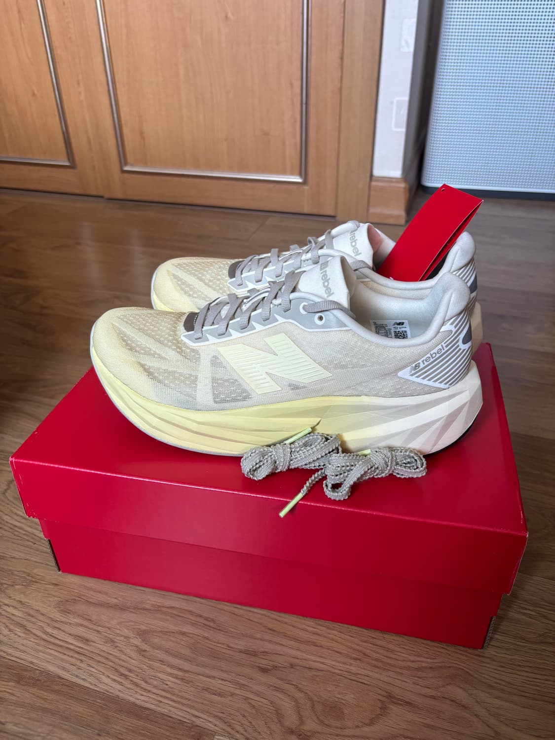 뉴발란스 퓨어셀 레벨v5 275 상품이미지2