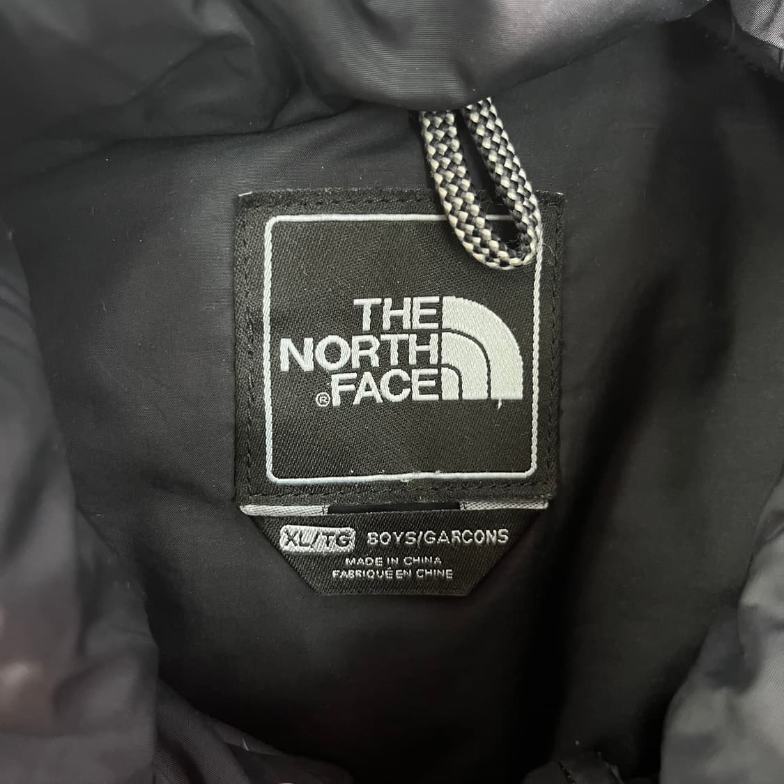 100 노스페이스 센터로고 600 경량 패딩 상품이미지4