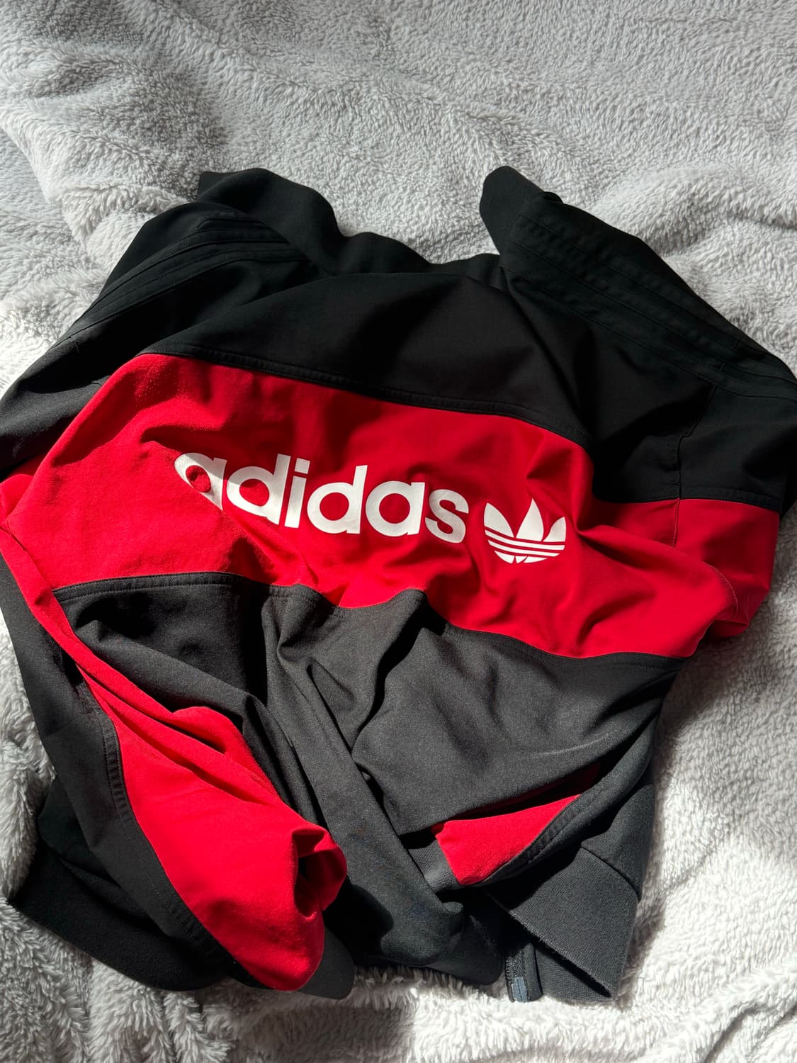 아디다스 오리지널스 스케이트 재킷 블랙 베러 스칼렛 L사이즈 판매합니다 상품이미지2