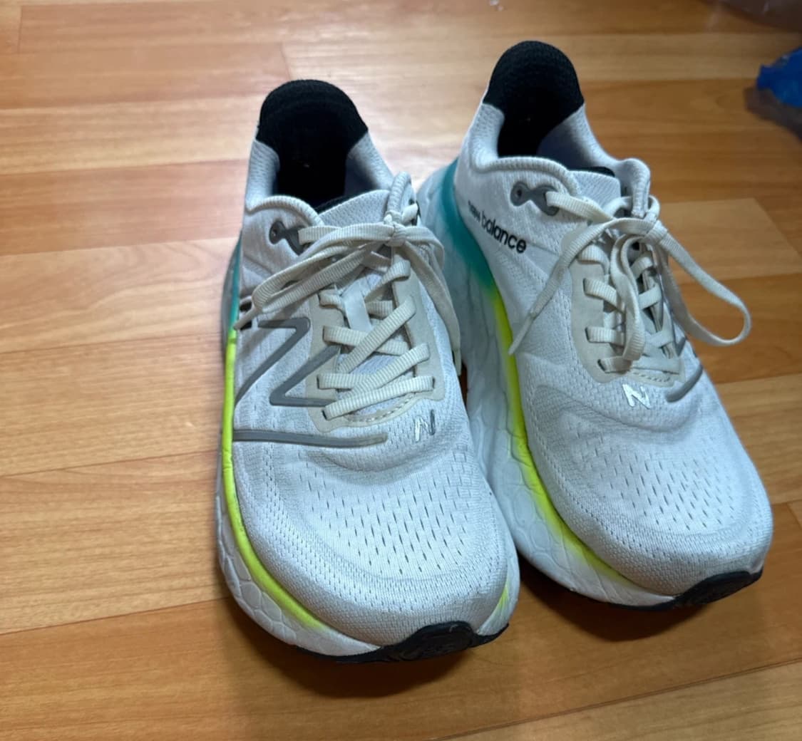뉴발란스 Fresh Foam X More V4 265mm 상품이미지2