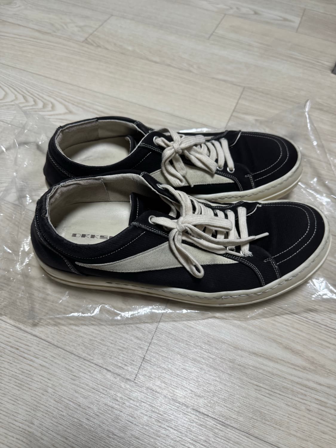 릭오웬스 다크쉐도우 빈티지 스니커즈 블랙 밀크 43 상품이미지2