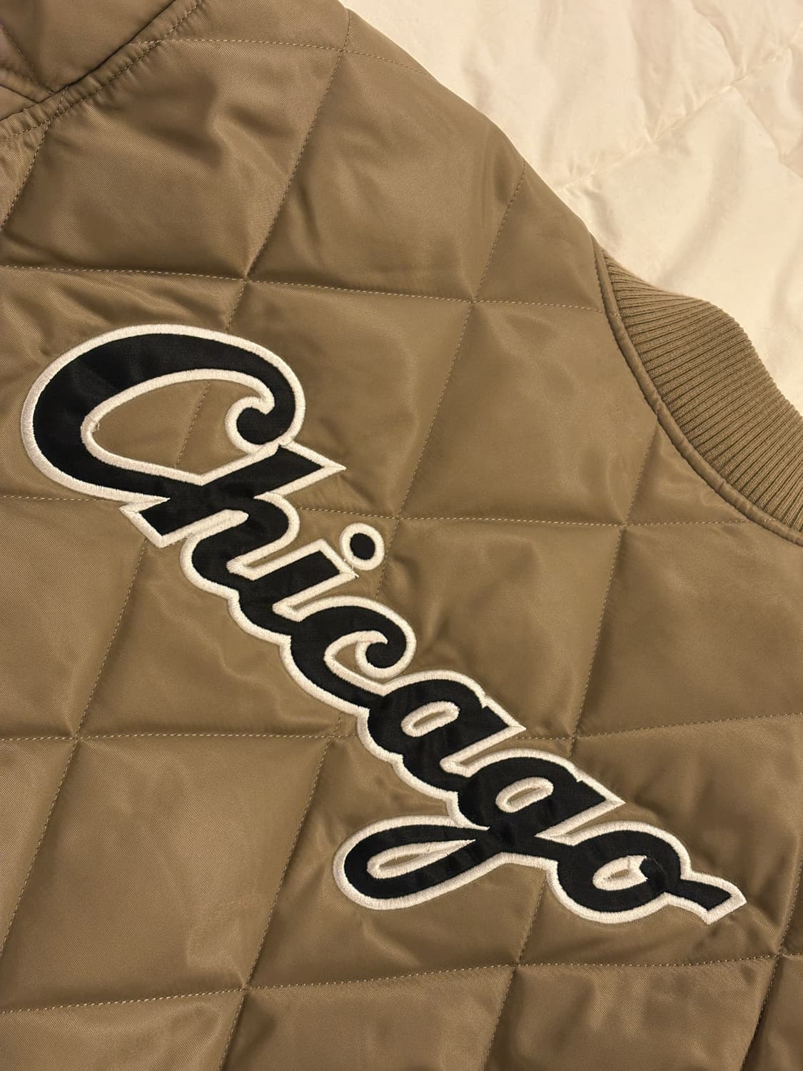 뉴에라 다이아몬드 퀼팅 자켓 시카고 화이트삭스 90(S) 상품이미지4