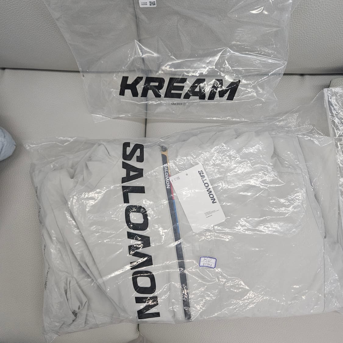 살로몬 모디세이 패딩 L ( 라이트그레이) 상품이미지2