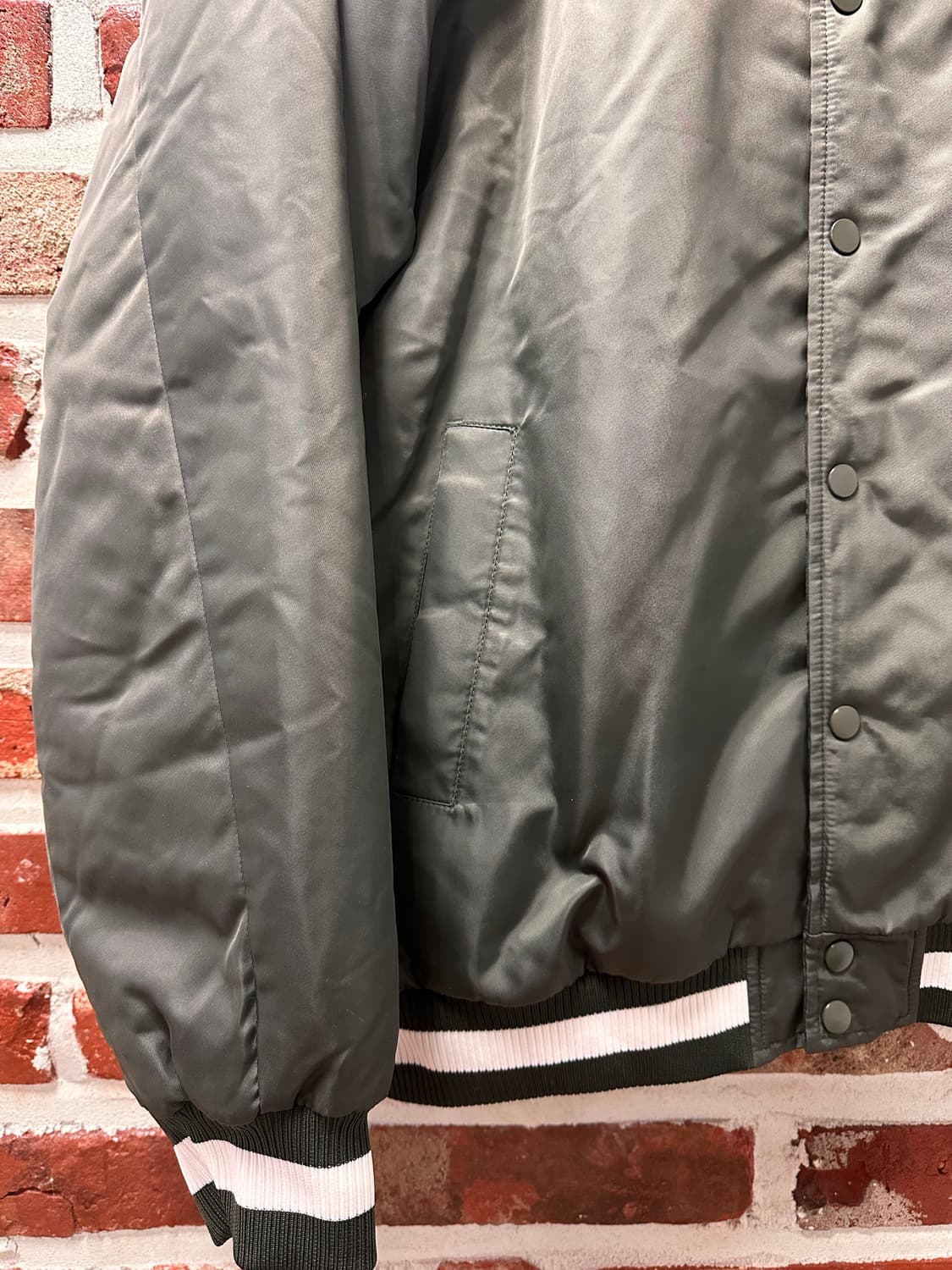 (L)zooyork 쥬욕 바시티 자켓 카키 상품이미지3