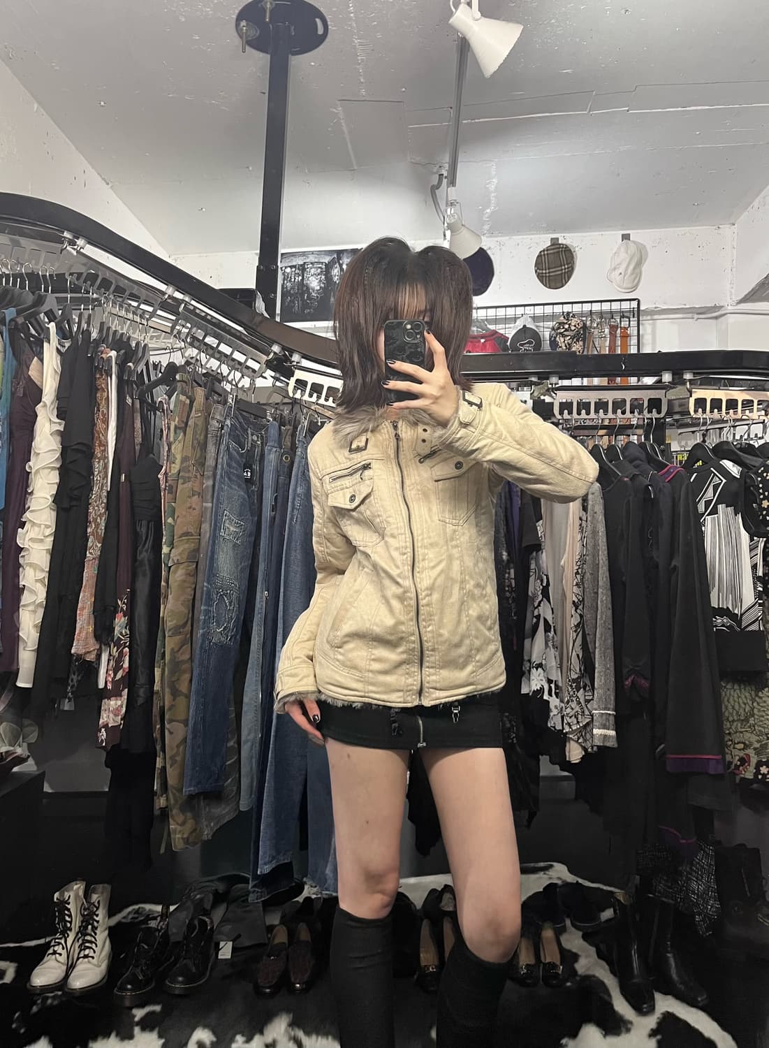 인더아틱 화이트 퍼 무스탕 상품이미지1