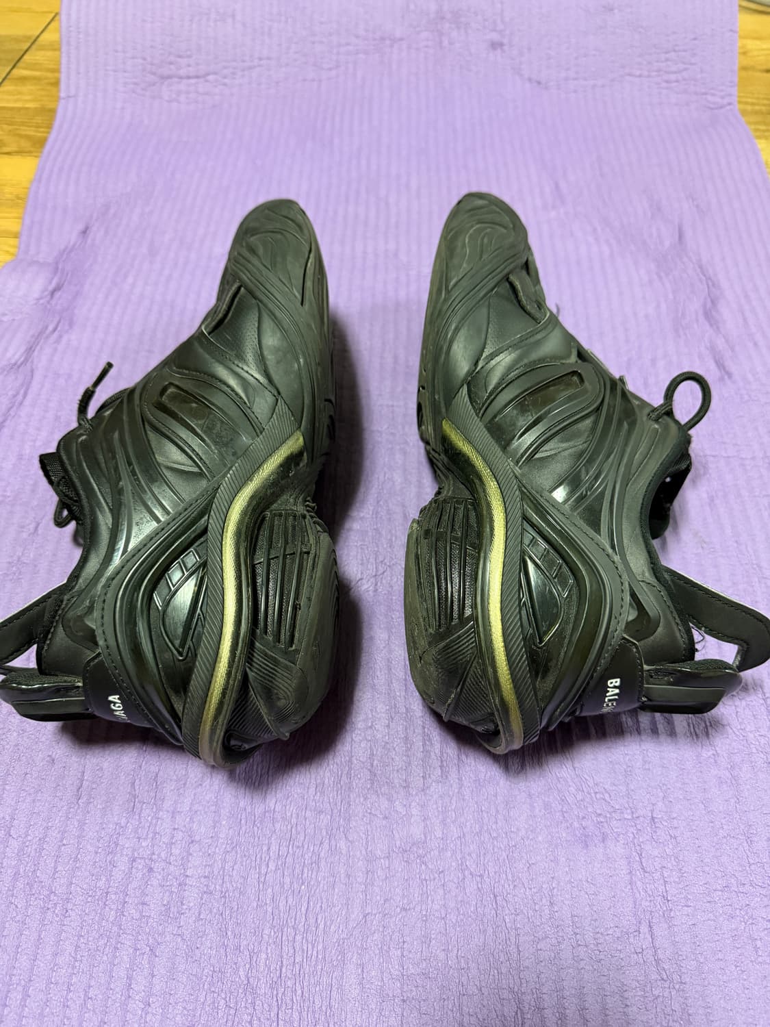 발렌시아가 타이렉스 42 270 상품이미지4