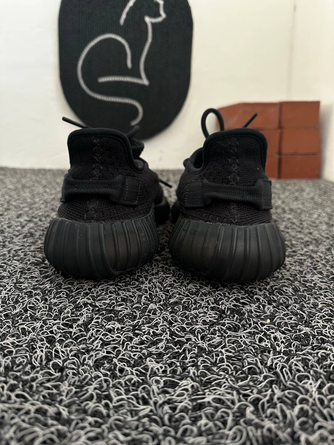 아디다스 이지부스트 350 V2  상품이미지4