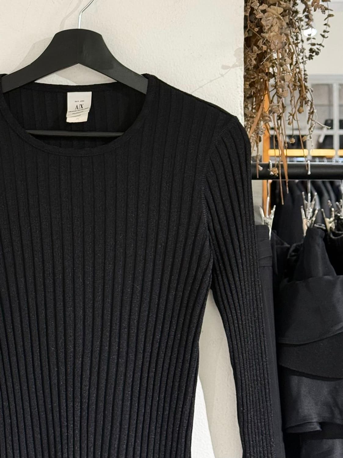 아르마니 익스체인지 블랙 리브드 슬리브 탑 상품이미지3