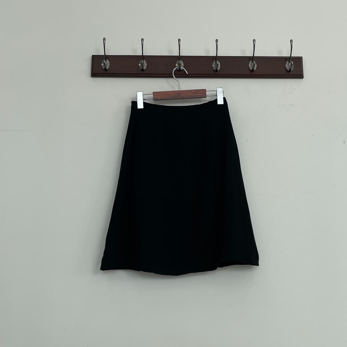 펜디 블랙 스커트 상품이미지1