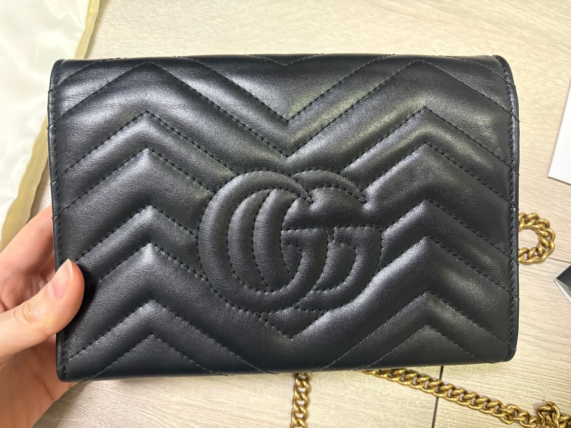 구찌 GG 마몽 마틀라세 미니 체인백 블랙 정품 상품이미지5