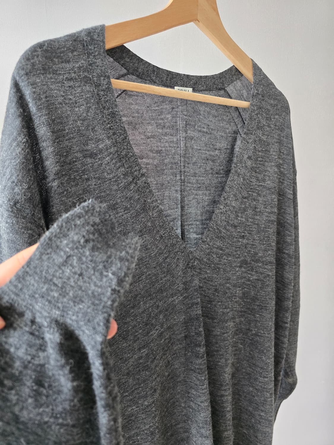 Brill 드레프 V넥 루즈핏 울 니트 튜닉 (FREE) 상품이미지6