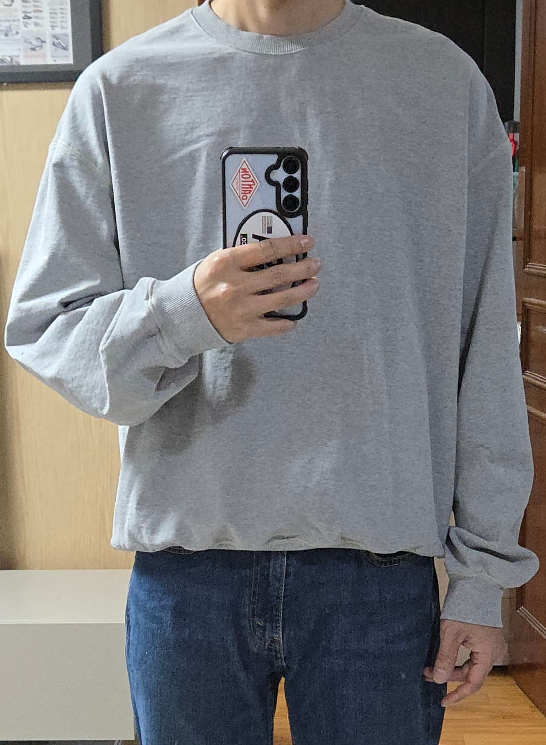 (착샷) 러프사이드 오버사이즈 스웻 티셔츠 맨투맨  상품이미지8