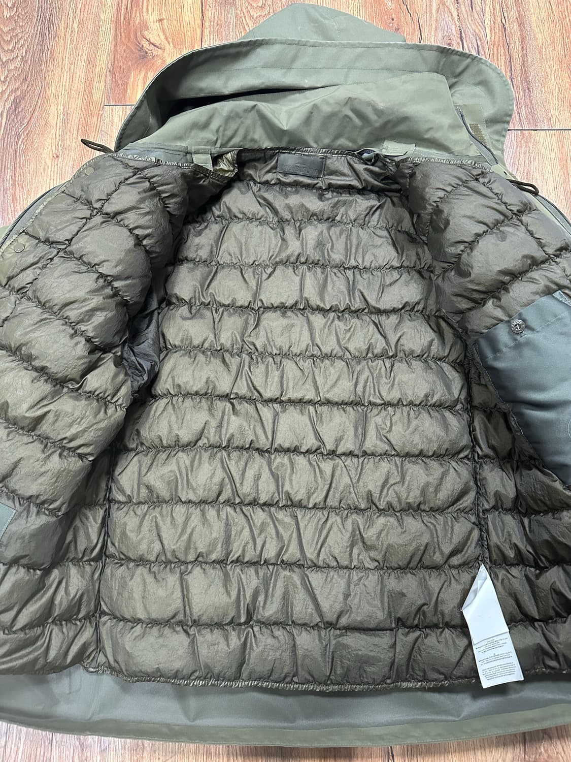 스톤아일랜드 탱크쉴드 고스트피스 패딩자켓 상품이미지4