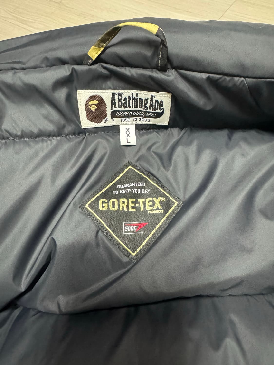 베이프 황계 고어텍스 패딩 XXL 상품이미지5