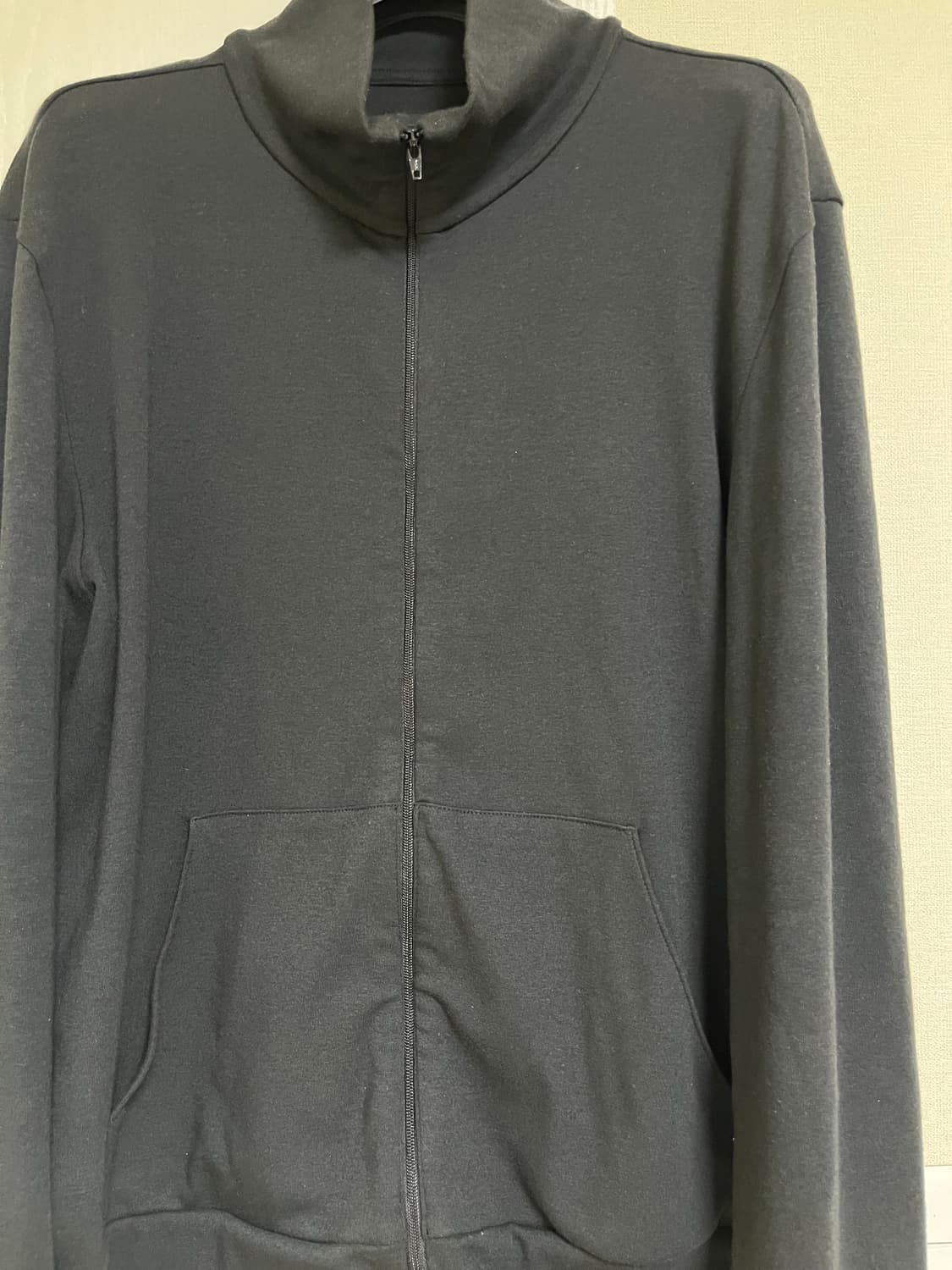 머듈 넥집업 블랙 상품이미지3