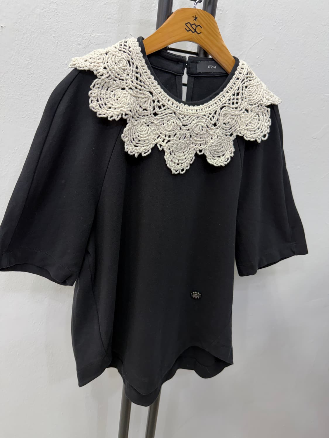 정품) O2ND 오즈세컨 한섬 22ss 레이스 블라우스 82 상품이미지2