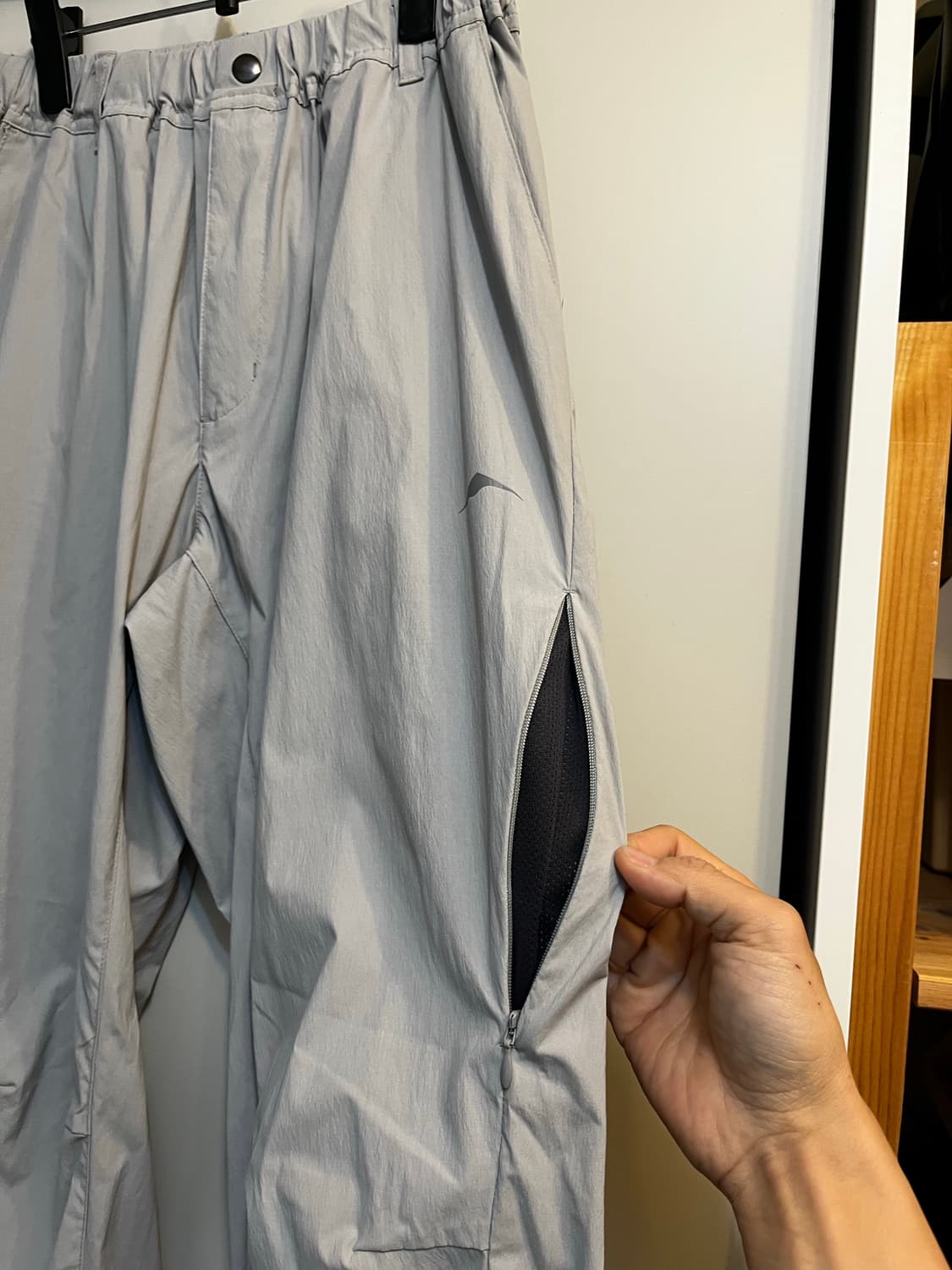 고요웨어 벤틸레이션 커브드 팬츠 등산바지 L 사이즈 팝니다 상품이미지3